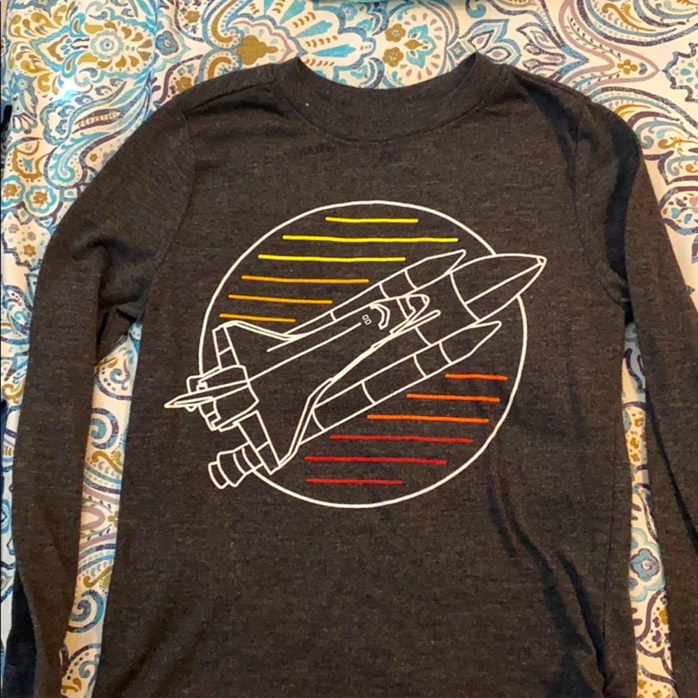 Old navy long sleeve shirt